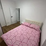 Luxury Alba - Located 아파트