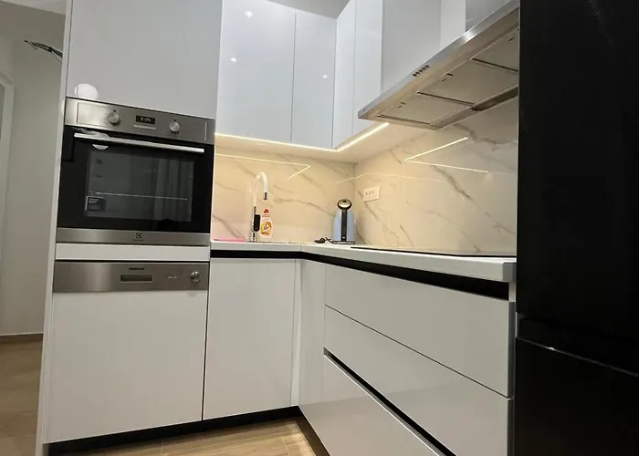 Luxury Alba - Located Σπλιτ