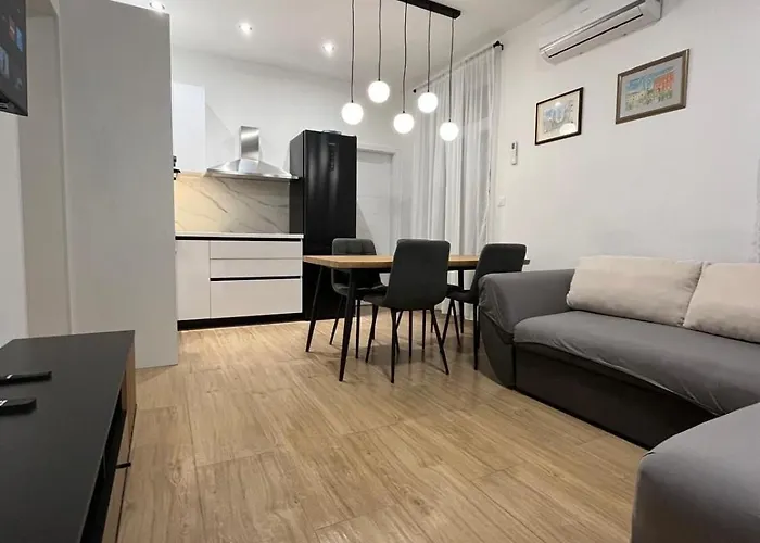 Luxury Alba - Located *